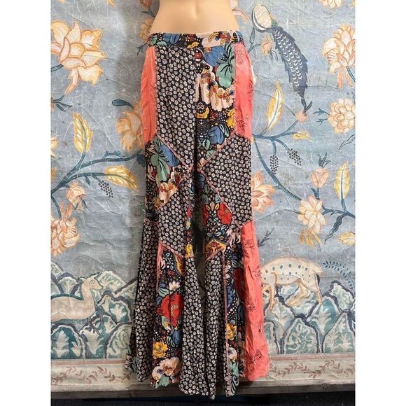 New Free People Love Is Wild Bell Bottoms Pants SZ Small - Picture 3 of 7